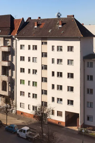 Single-Wohnung in ruhiger Seitenstraße nahe U-Bahnhof Kaiserdamm — photo 1